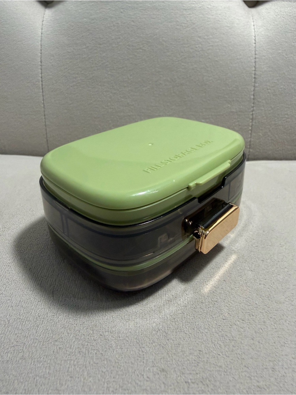 Green Stackable Food Storage Container with Secure Clip - Picture 2 of 16